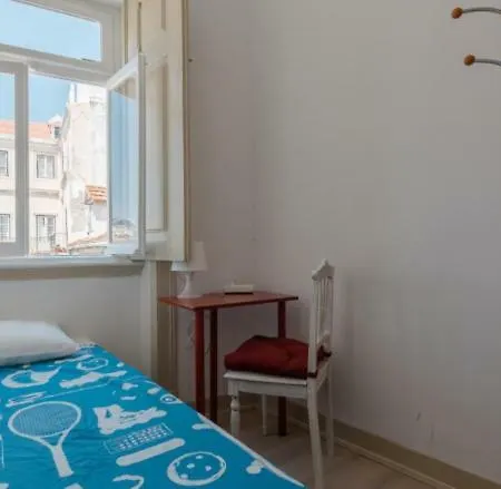 Metade Flat 2* Lisboa